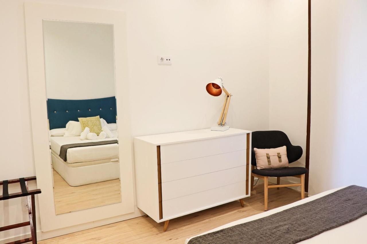 For You Rentals New Design Apartment Temporal Puerta Del Sol Pre10A Madrid Bagian luar foto