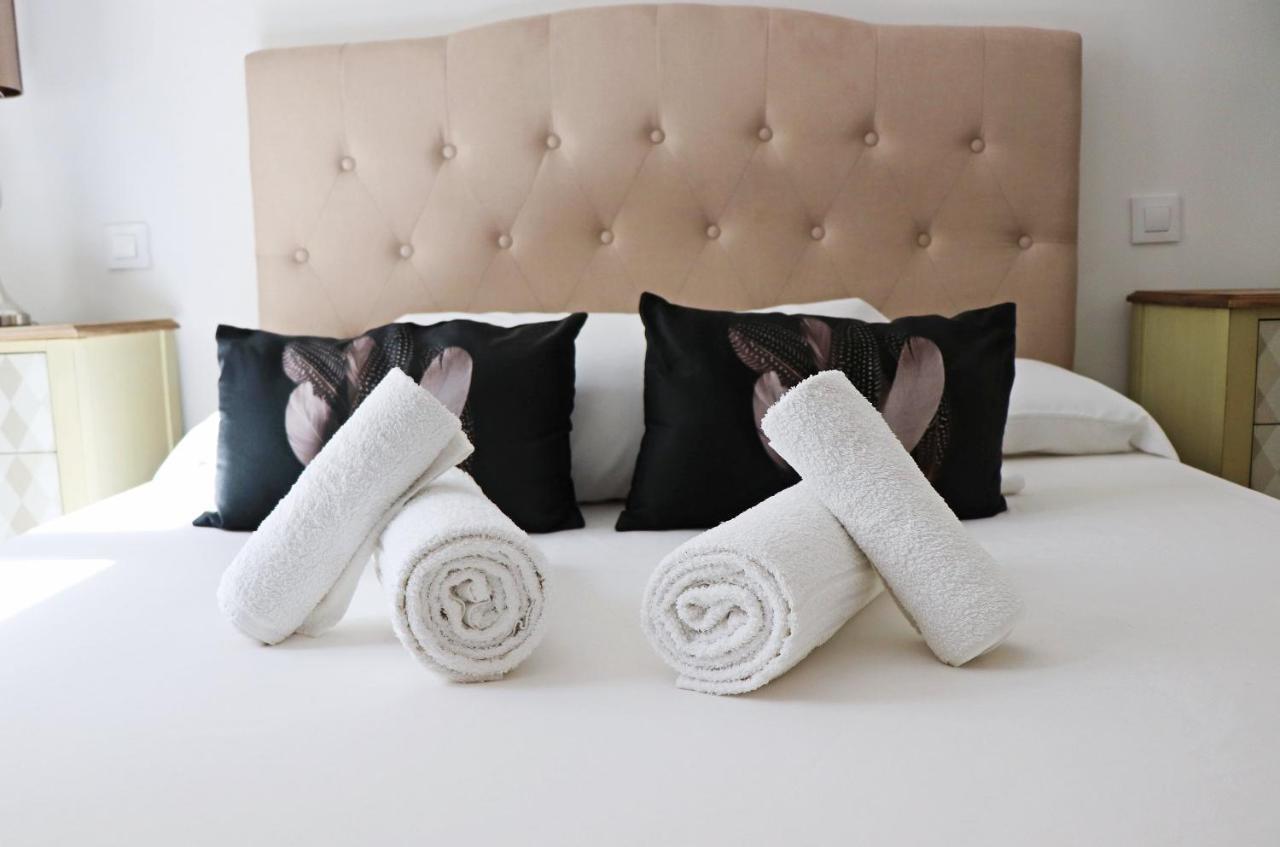 For You Rentals New Design Apartment Temporal Puerta Del Sol Pre10A Madrid Bagian luar foto