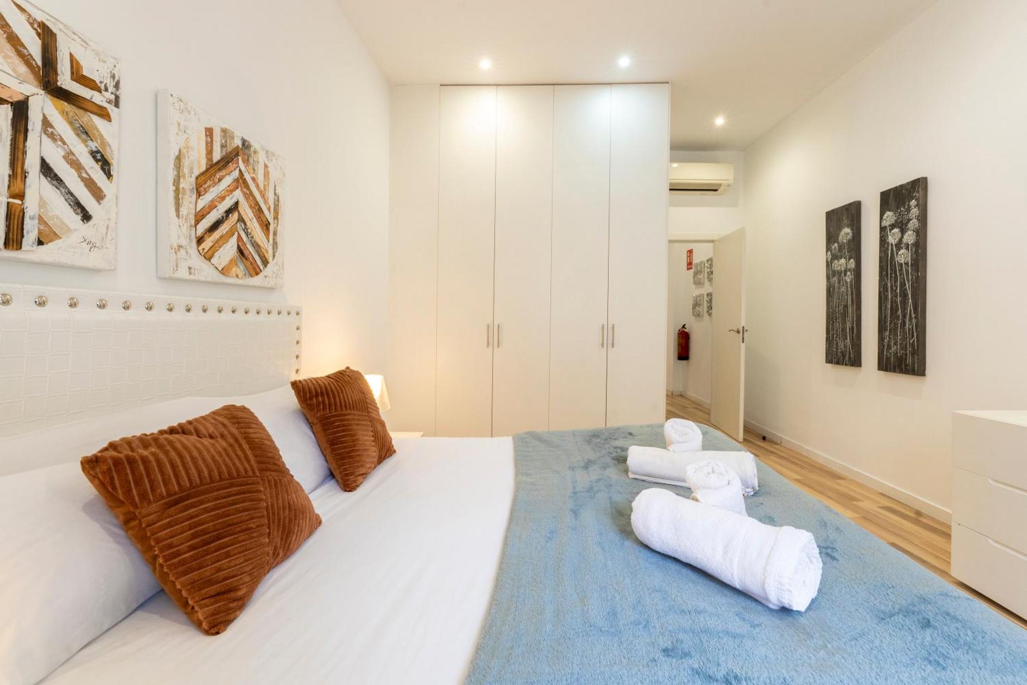 For You Rentals New Design Apartment Temporal Puerta Del Sol Pre10A Madrid Bagian luar foto
