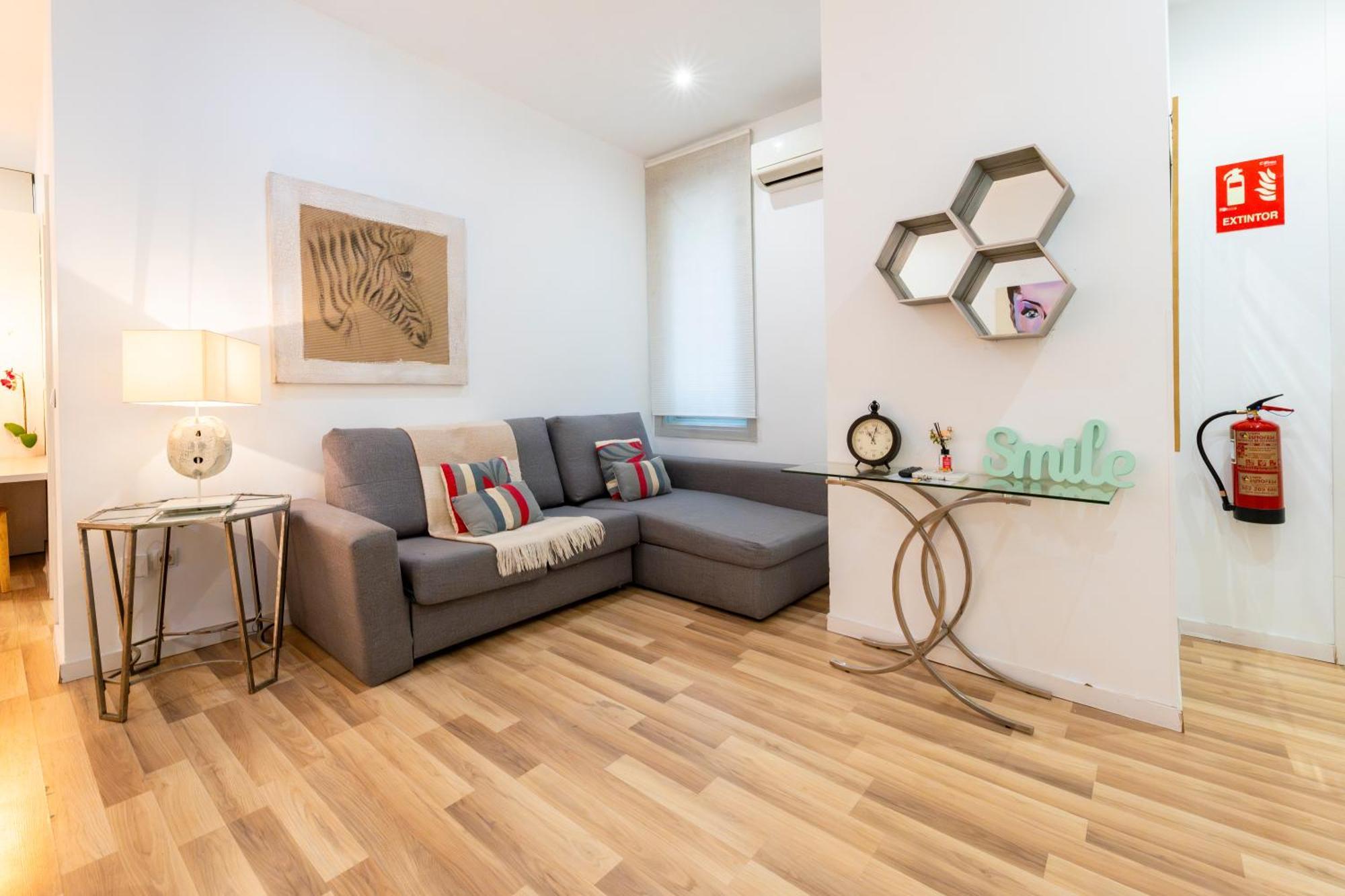 For You Rentals New Design Apartment Temporal Puerta Del Sol Pre10A Madrid Bagian luar foto