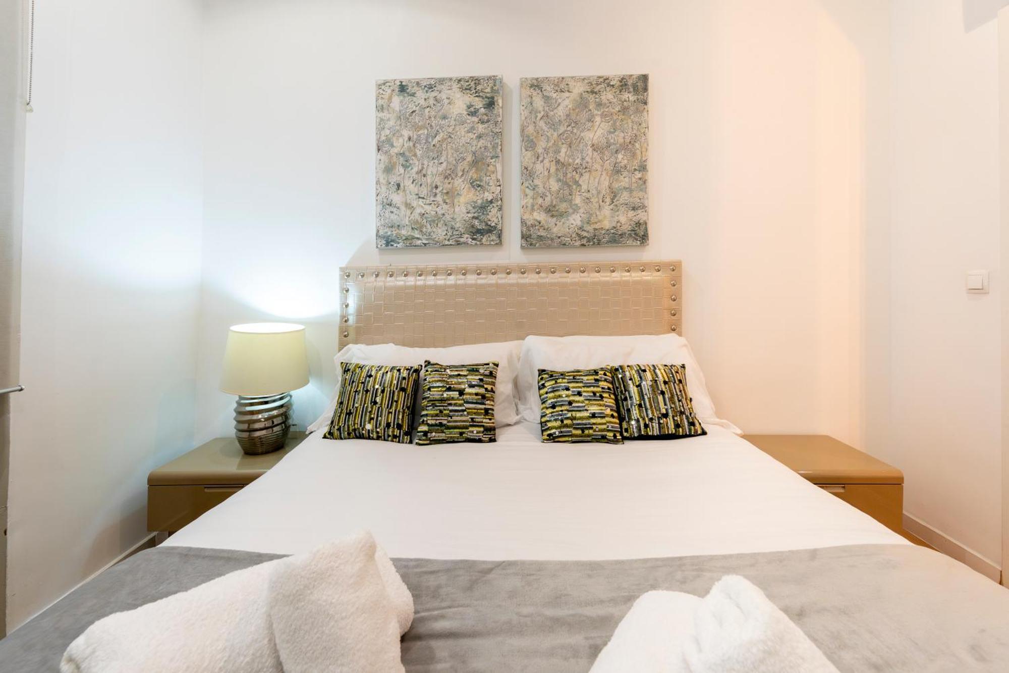 For You Rentals New Design Apartment Temporal Puerta Del Sol Pre10A Madrid Bagian luar foto