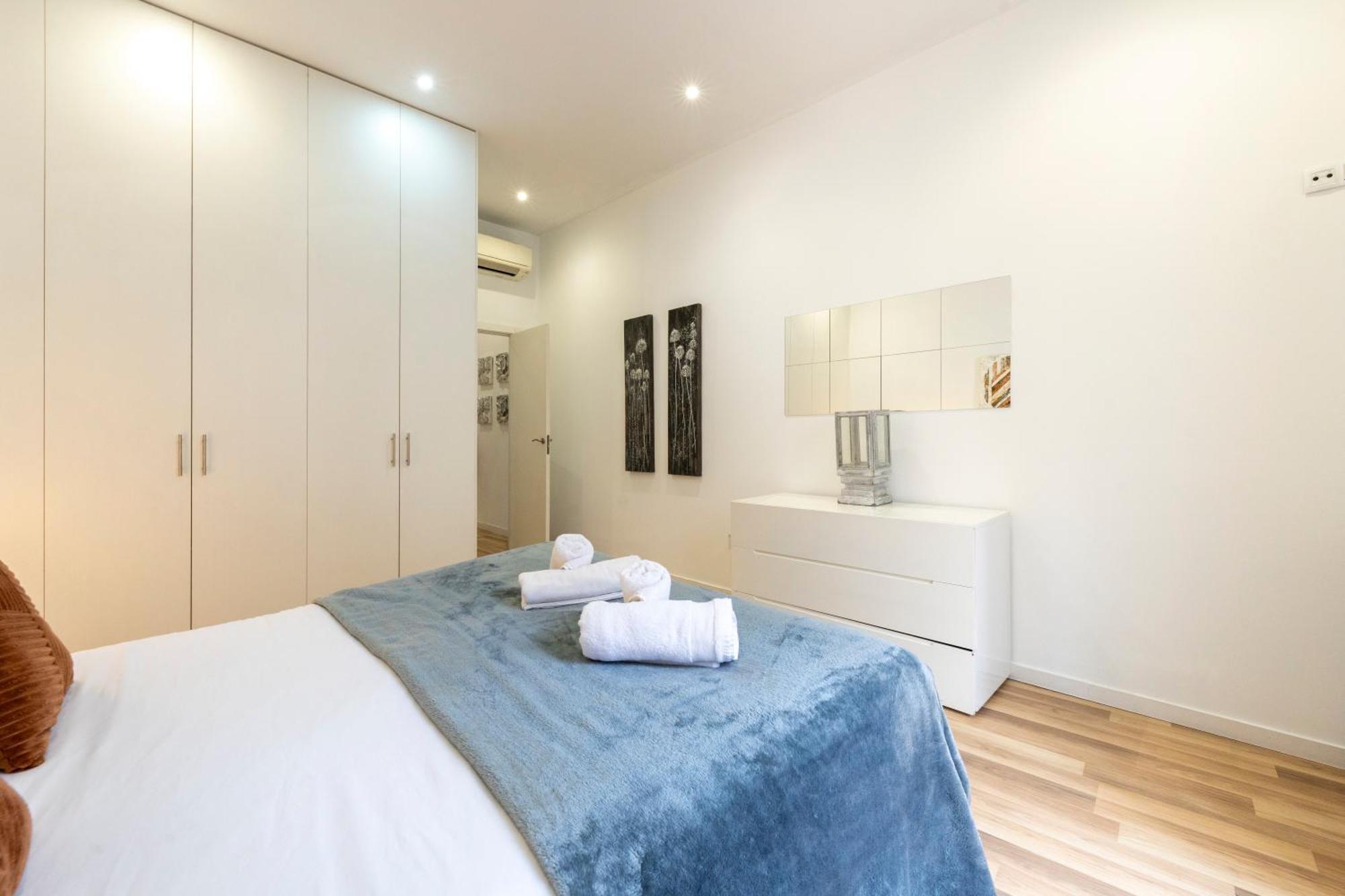 For You Rentals New Design Apartment Temporal Puerta Del Sol Pre10A Madrid Bagian luar foto
