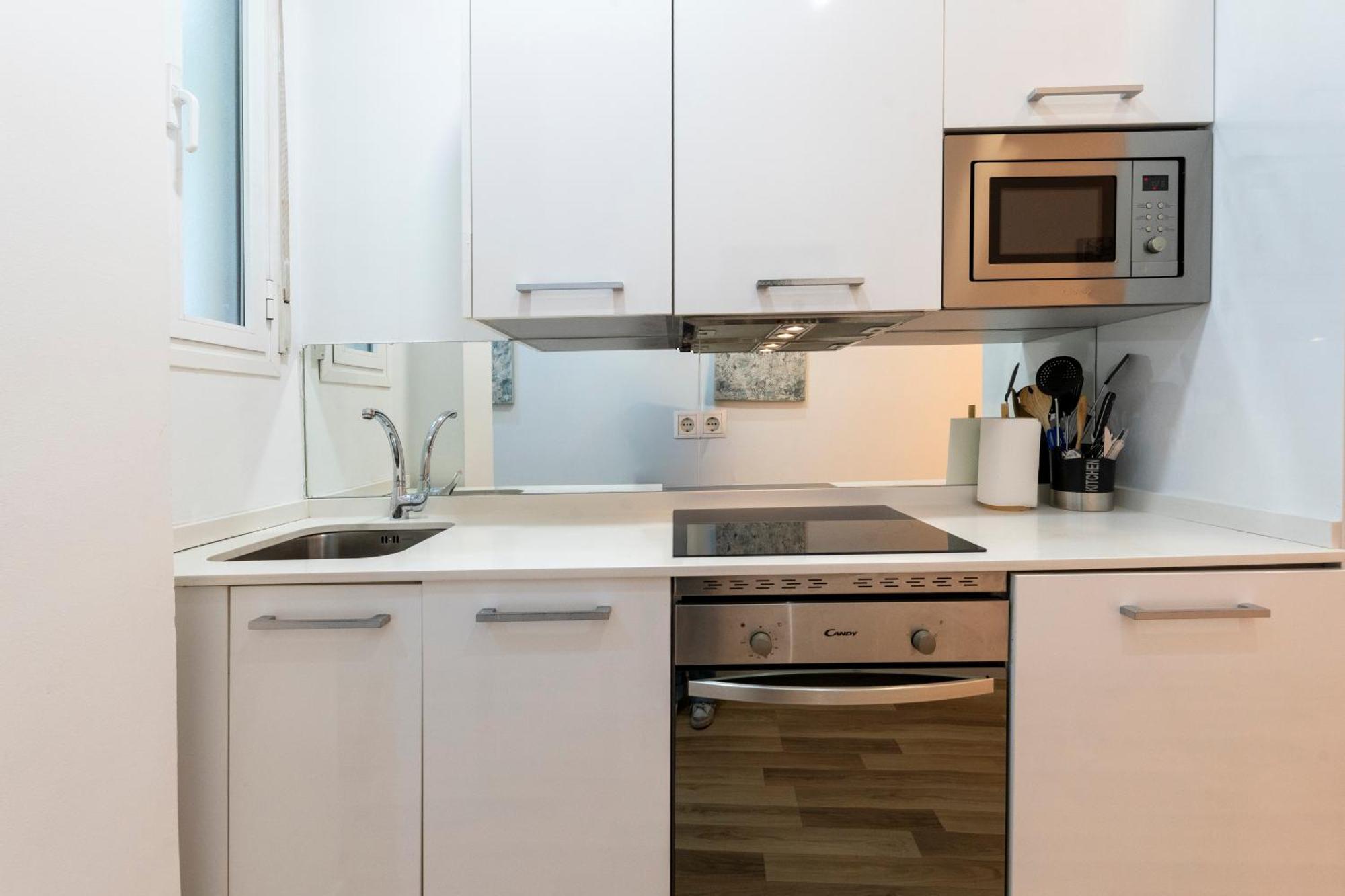 For You Rentals New Design Apartment Temporal Puerta Del Sol Pre10A Madrid Bagian luar foto