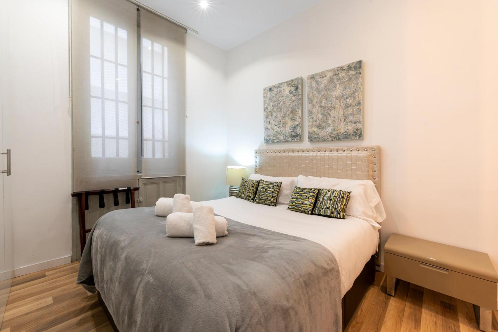 For You Rentals New Design Apartment Temporal Puerta Del Sol Pre10A Madrid Bagian luar foto