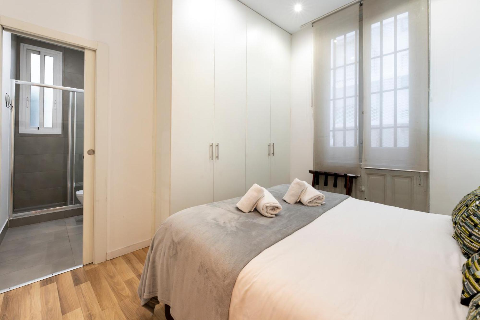 For You Rentals New Design Apartment Temporal Puerta Del Sol Pre10A Madrid Bagian luar foto