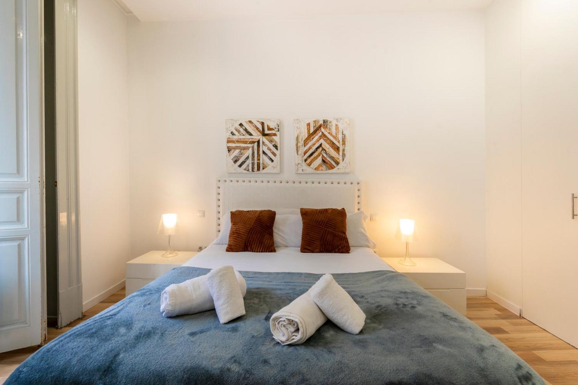 For You Rentals New Design Apartment Temporal Puerta Del Sol Pre10A Madrid Bagian luar foto